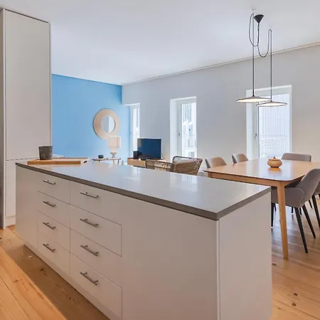 Charming 2bdr Santos By Lovelystay